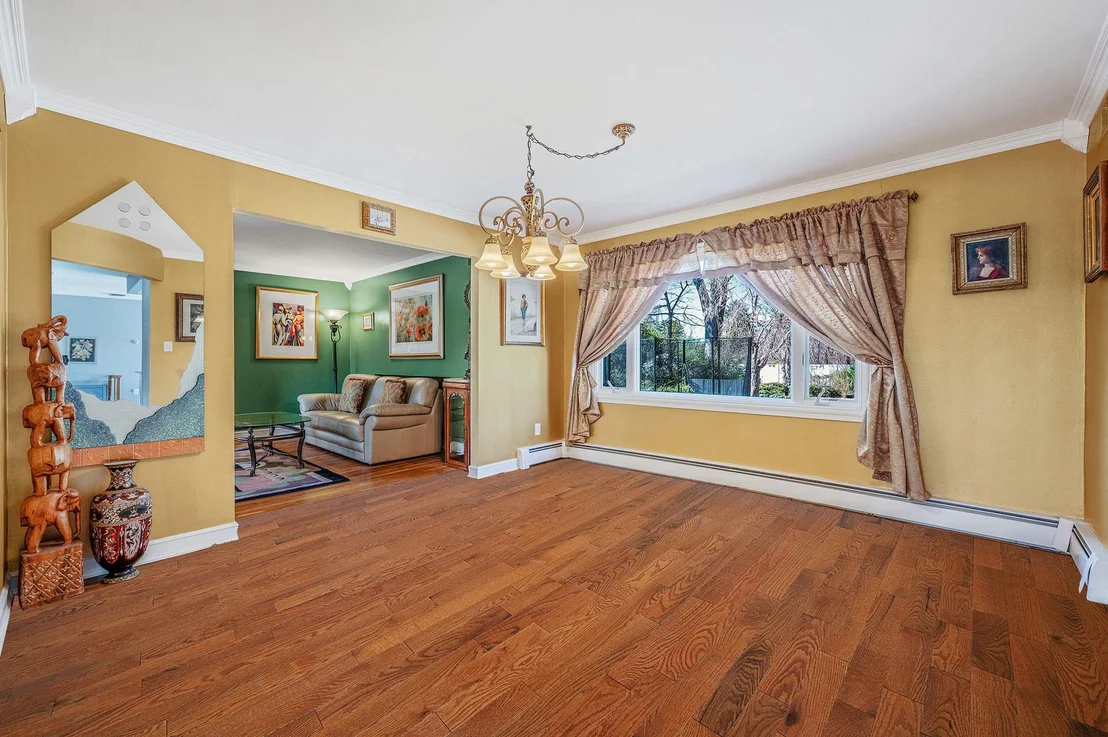 Photo of 83 Old Brook Road
