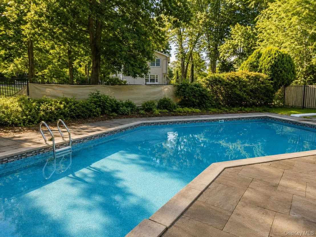 Photo of 132 Hilltop Road