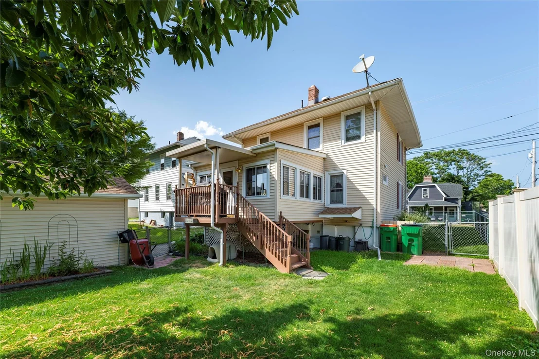 Photo of 119 Rombout Avenue