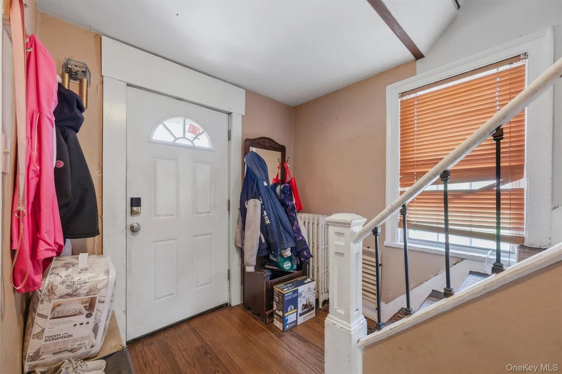 Photo of 10 Dutchess Avenue