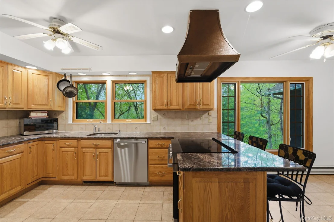 Photo of 8 Upper Shad Road
