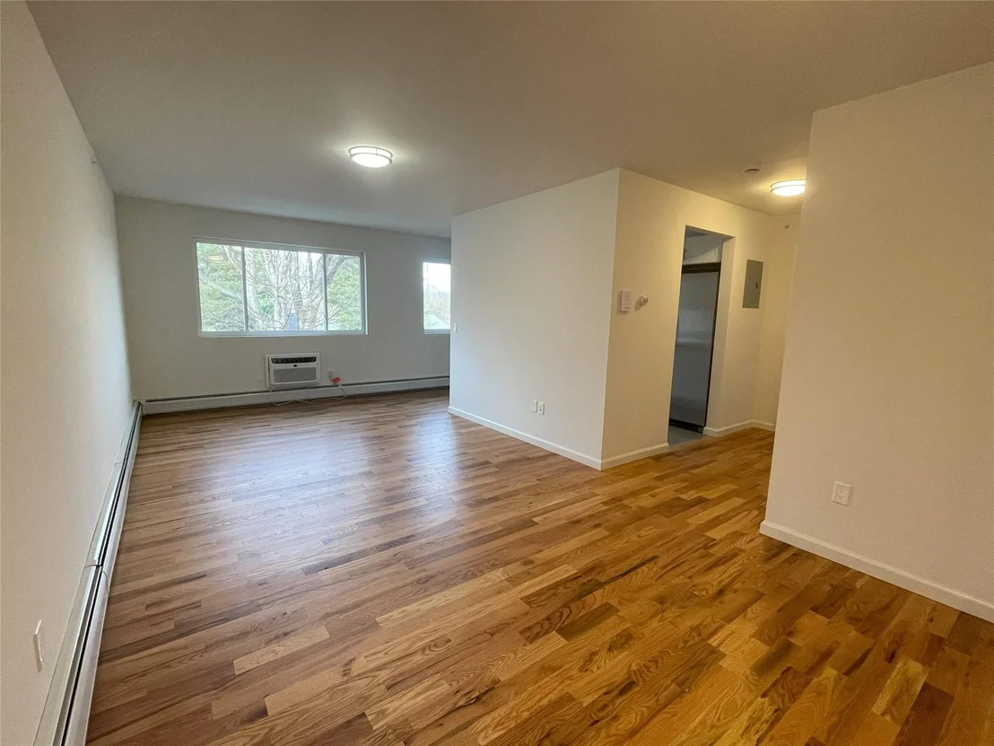 Photo of Unit 3P at 3 Woods End Circle