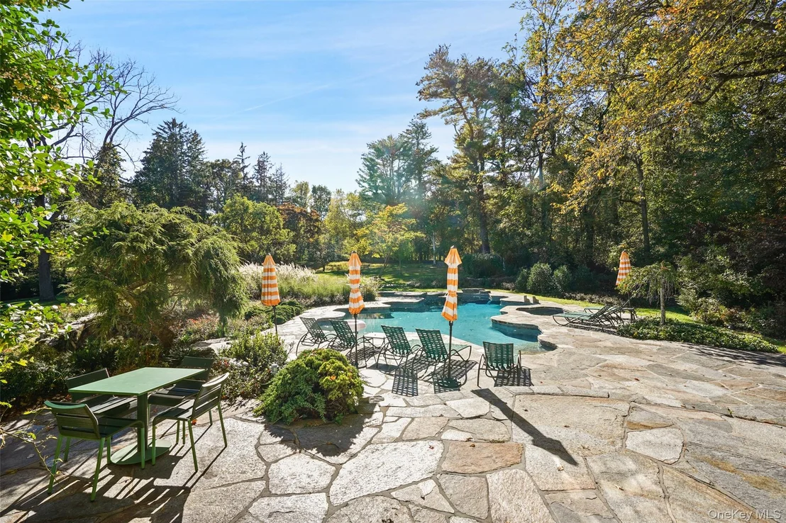 Photo of 19 Winfield Avenue