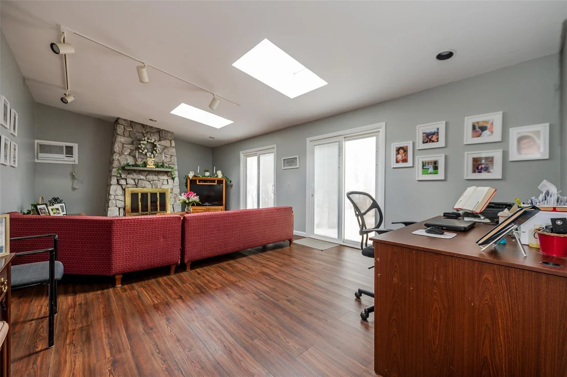 Photo of 2091 North Drive