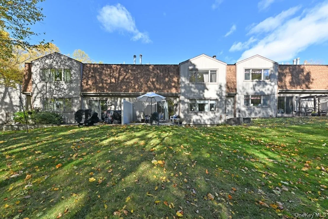 Photo of 13 Meadowlark Circle