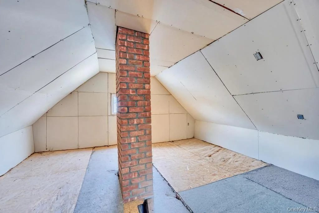 Photo of 142 Blacksmith Road E
