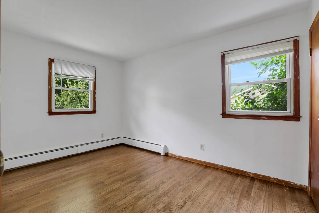 Photo of 187 Riverview Drive