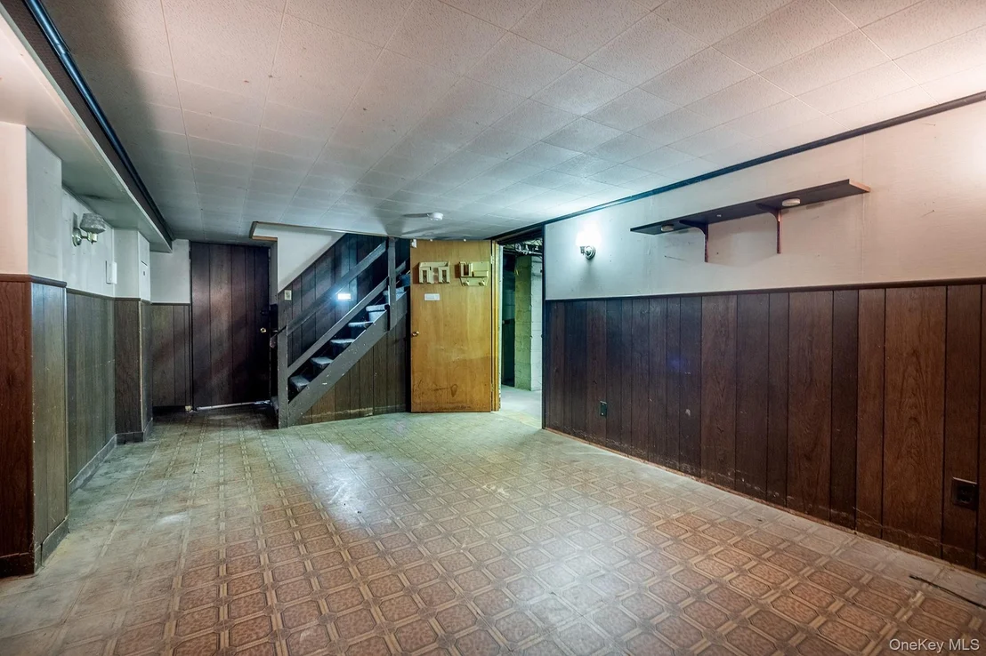 Photo of 5 Meadowbrook Drive