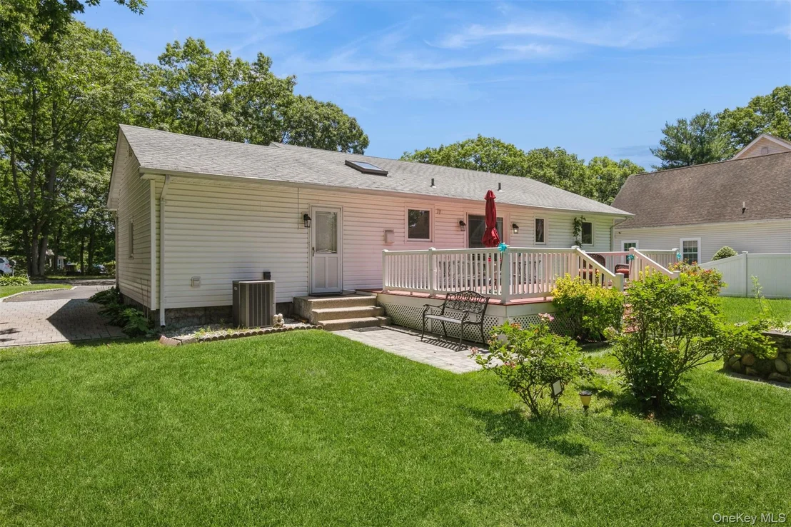 Photo of 42 Summit Drive