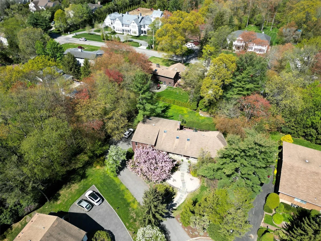 Photo of 4 Bobby Close