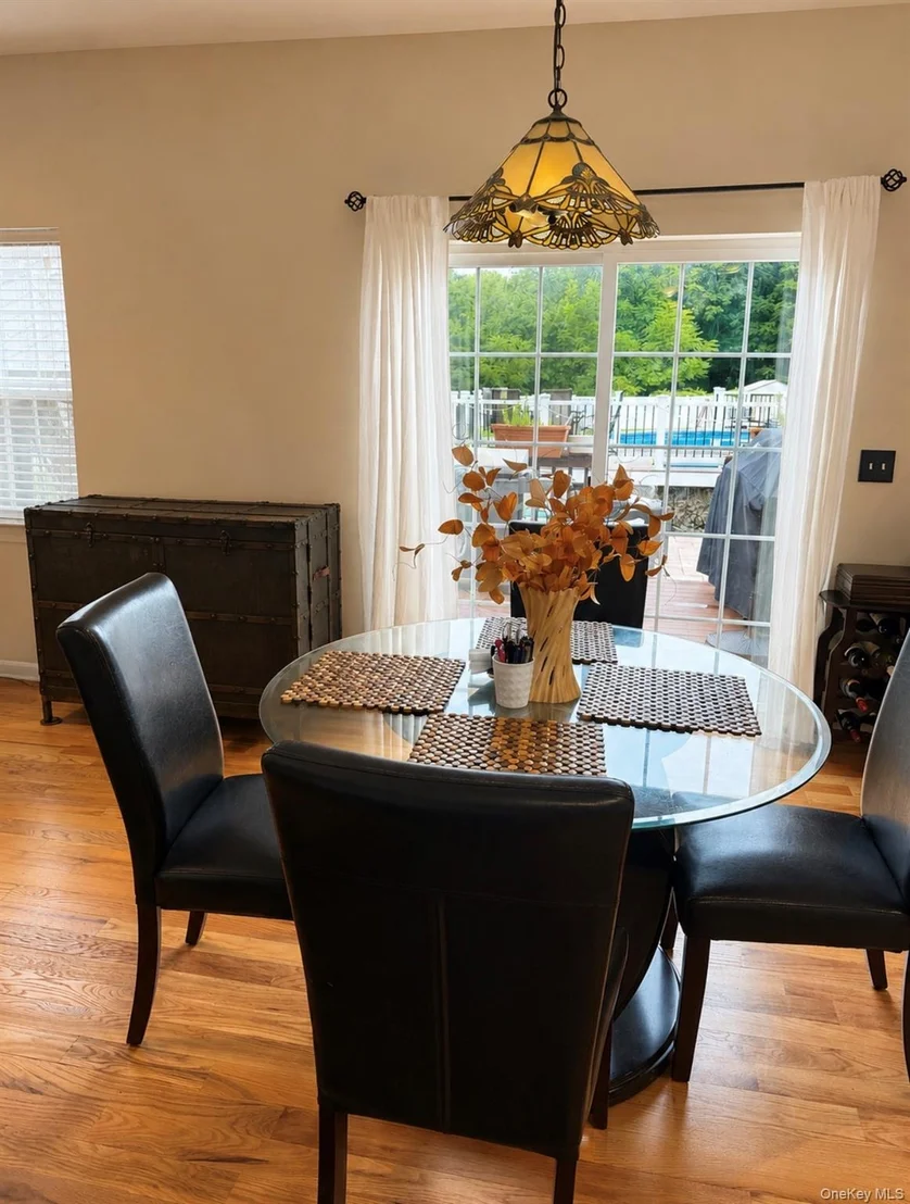 Photo of 392 Bailey Road