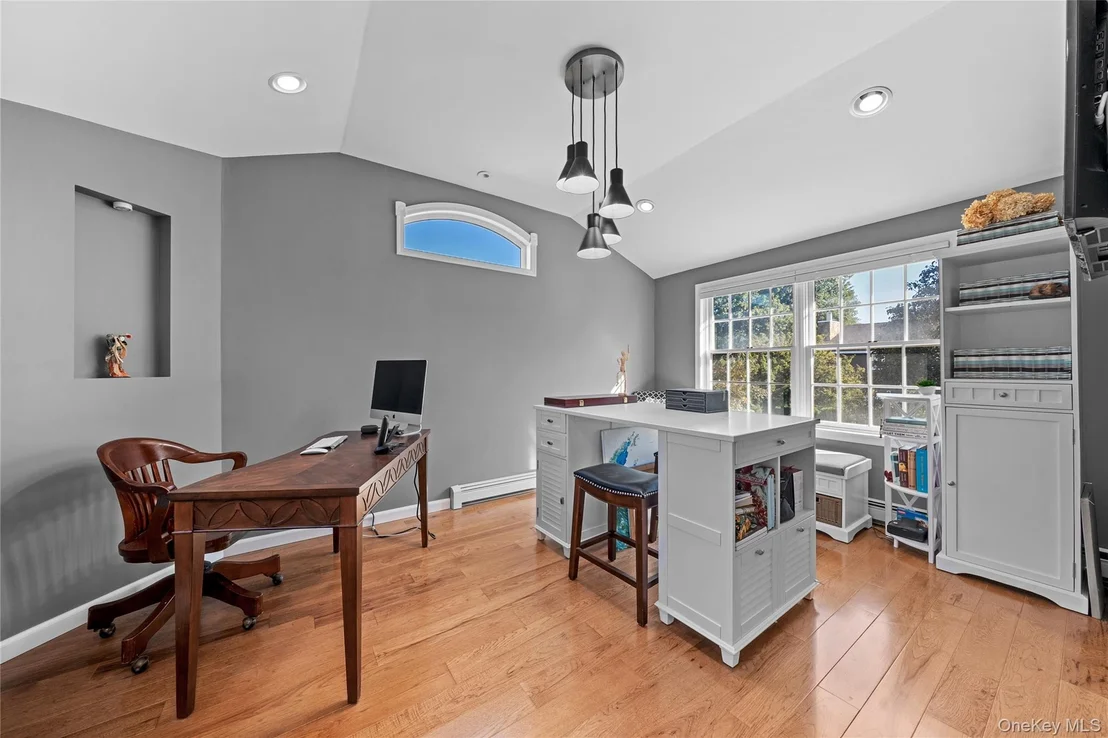 Photo of 156 Cabot Road