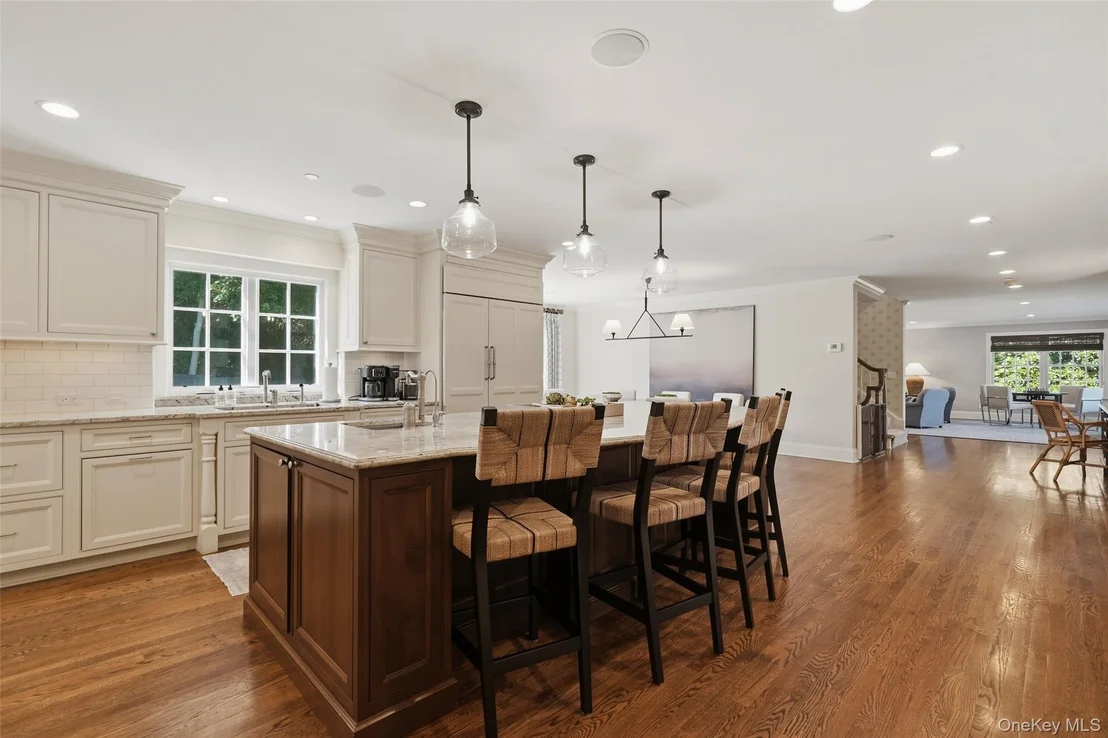 Photo of 81 Park Drive N