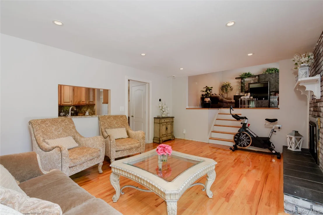 Photo of 32 Dover Hill Drive