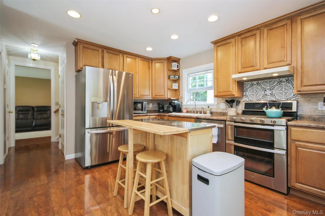 Photo of 183 Fulton Street