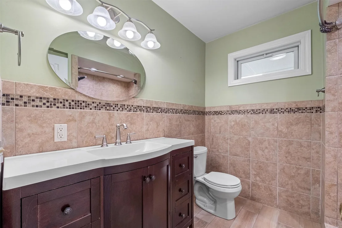 Photo of 440 Sprout Brook Road