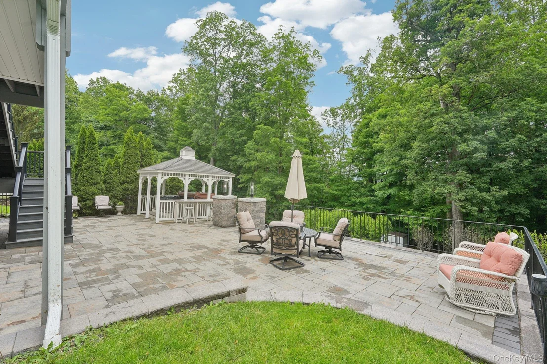 Photo of 198 Benefield Boulevard