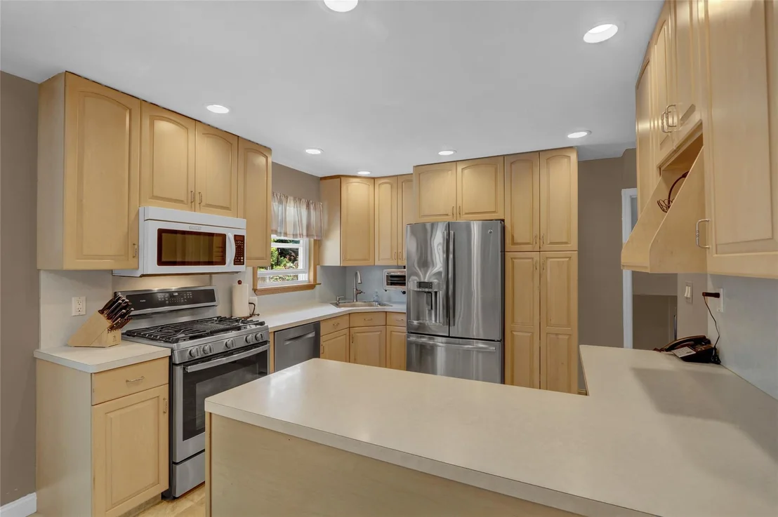 Photo of 71 Elizabeth Drive