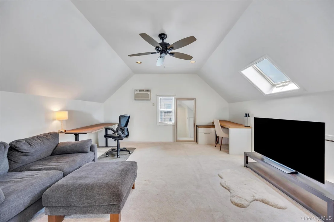 Photo of 232 Locust Street