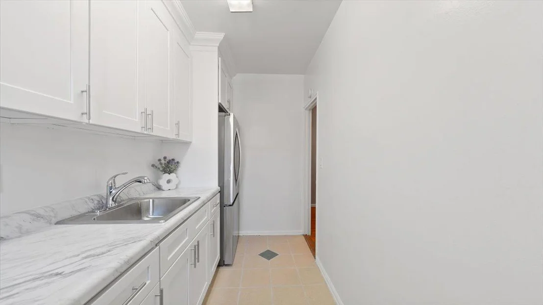 Photo of Unit B52 at 754 Bronx River Road