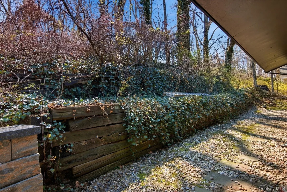 Photo of 6 Laurel Way