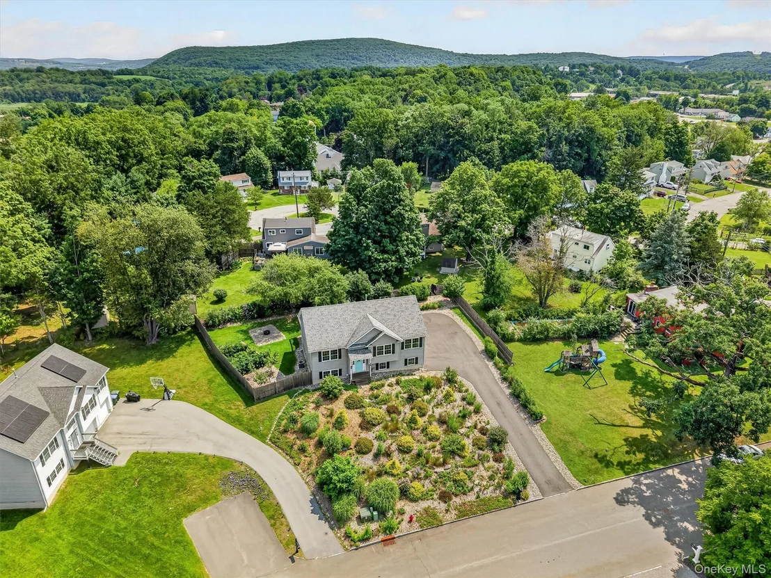 Photo of 1 Bell Way