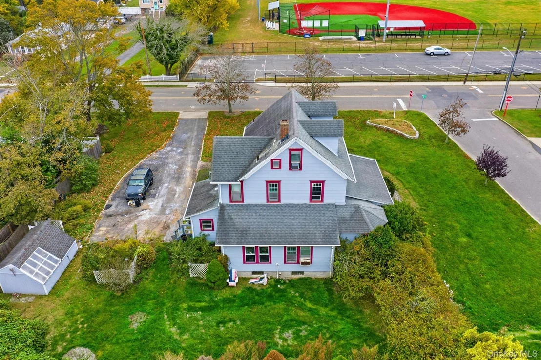 Photo of 366 Rider Avenue