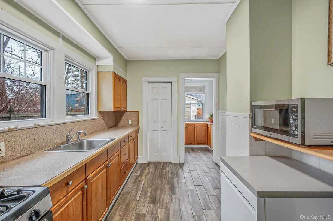 Photo of 215 West Avenue