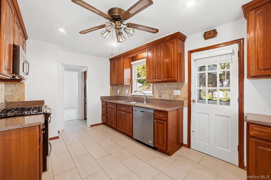 Photo of 42 Beverly Road