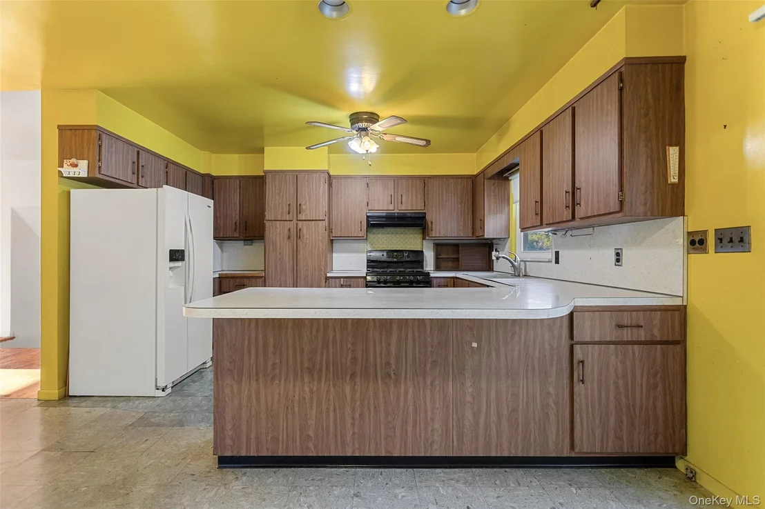 Photo of 180 Bradford Avenue