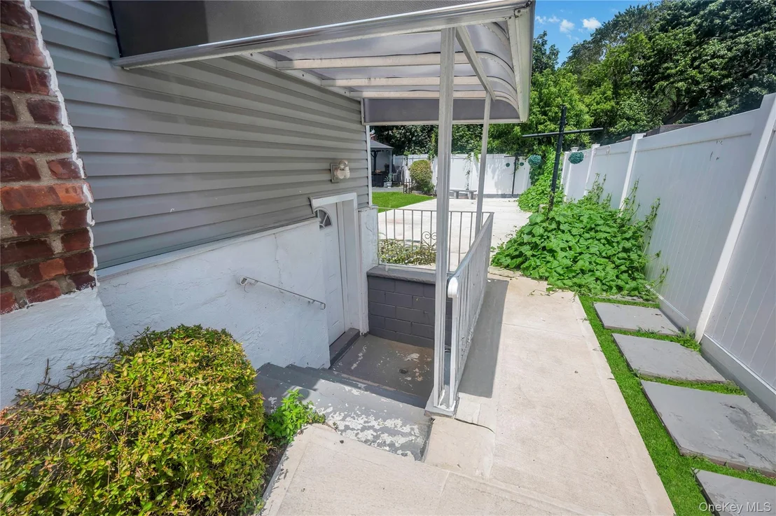 Photo of 1091 Cramer Court