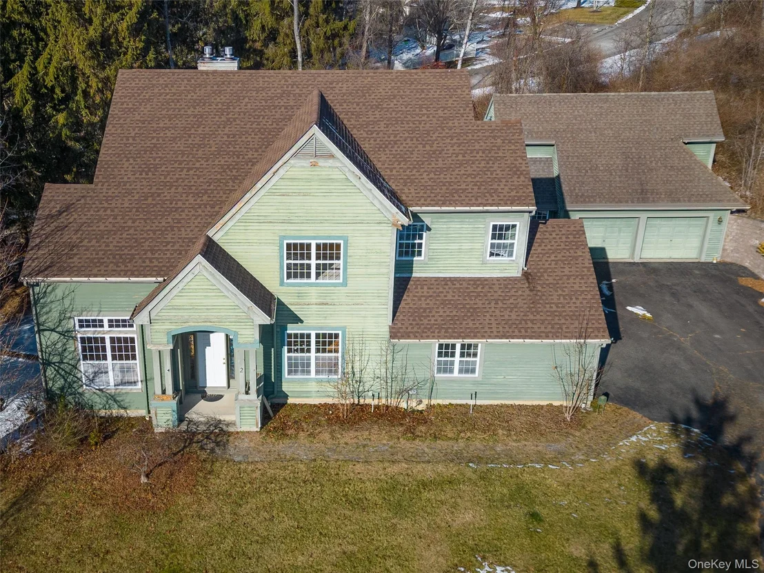 Photo of 2 Bridle Way