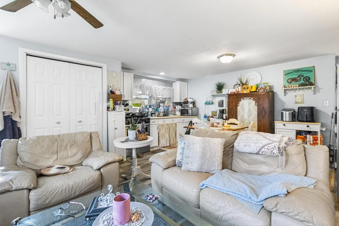 Photo of 116 Independence Avenue