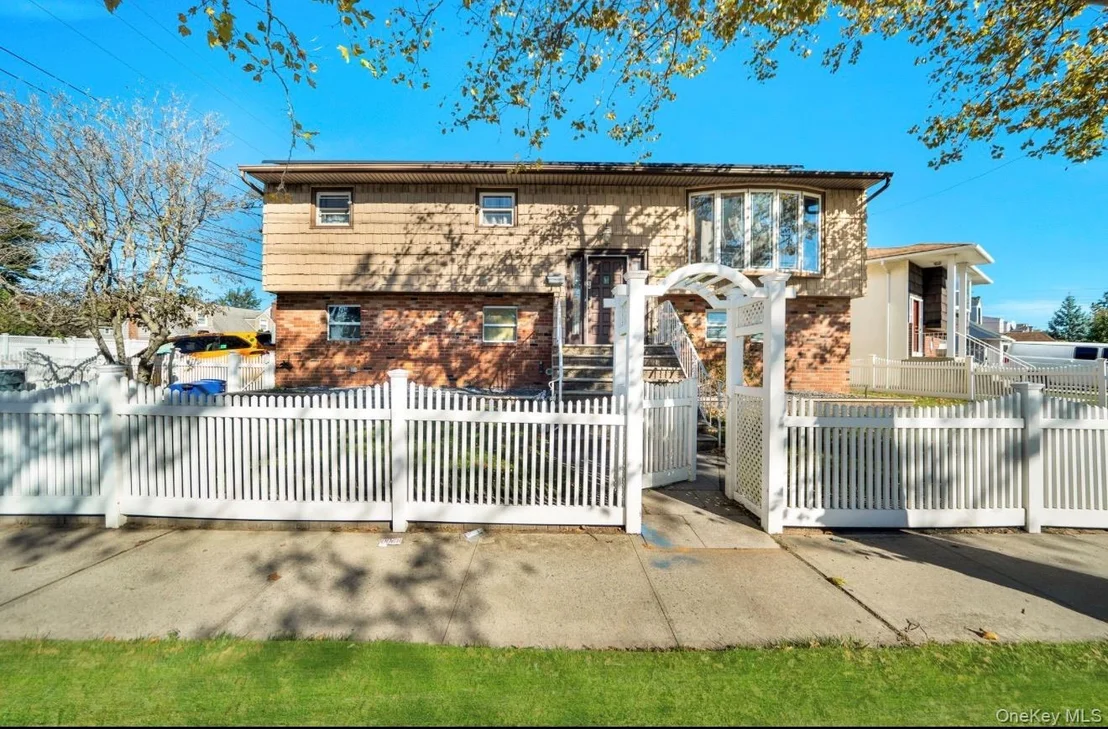 Photo of 1111 Franklin Avenue