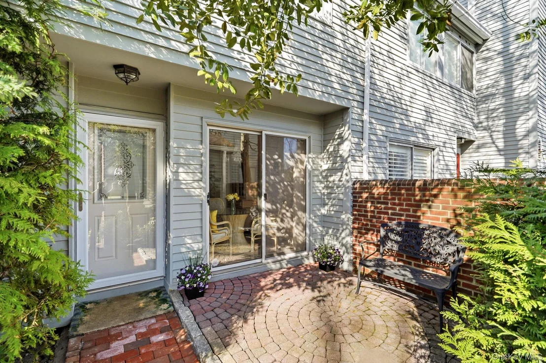 Photo of 35 Waterside Close