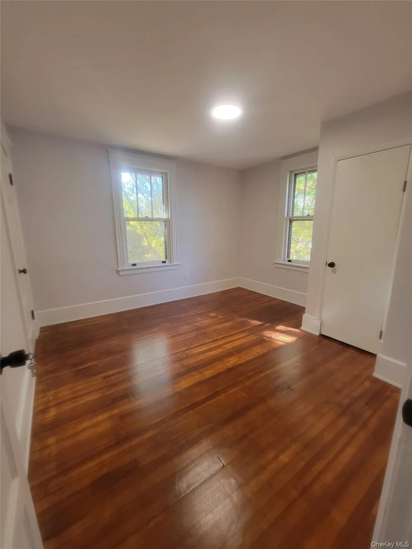 Photo of 29 Lewis Avenue