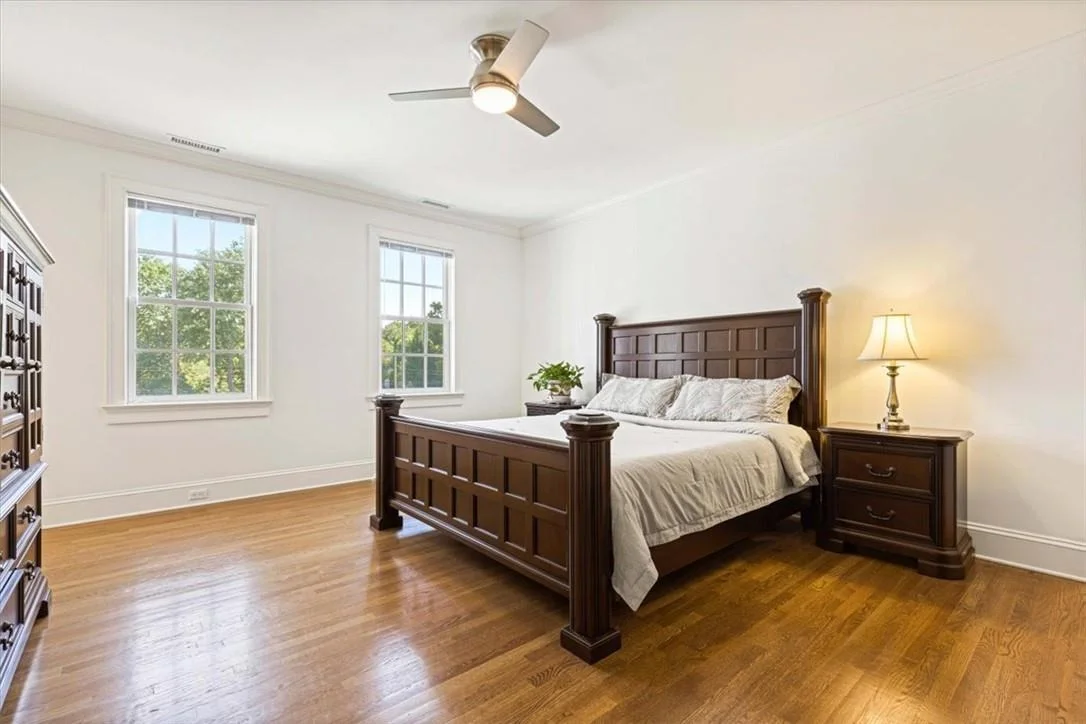 Photo of 20 Colonial Road