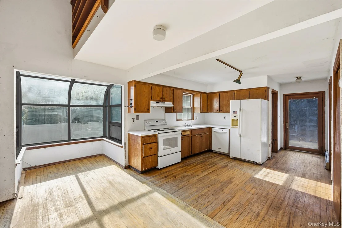 Photo of 350 Brigantine Drive