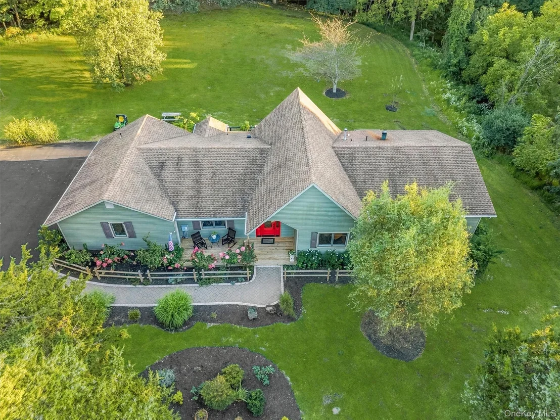 Photo of 12 Whitefield Avenue