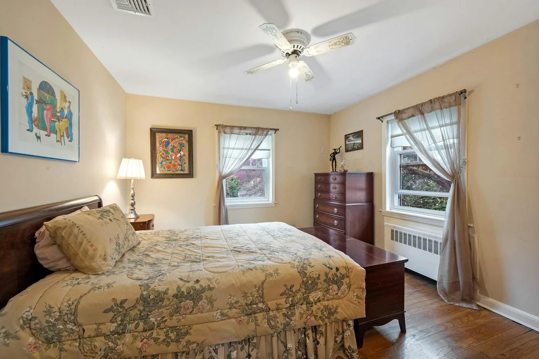 Photo of 413 Stellar Avenue
