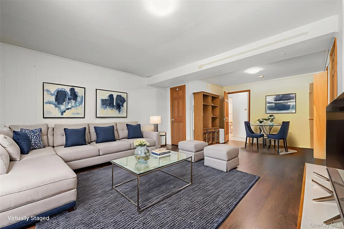 Photo of 105 Williamsburg Drive