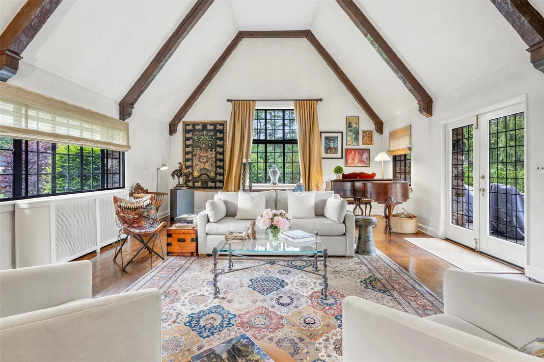 Photo of 27 Greenhaven Road