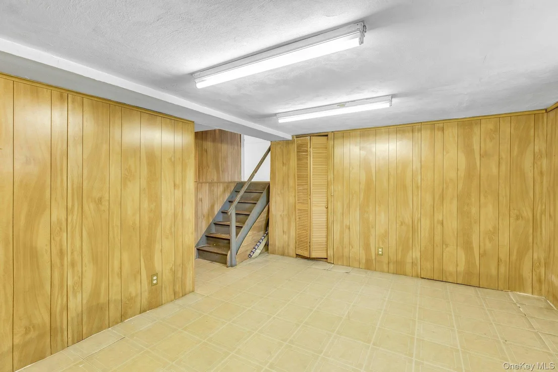 Photo of 258 Lafayette Road