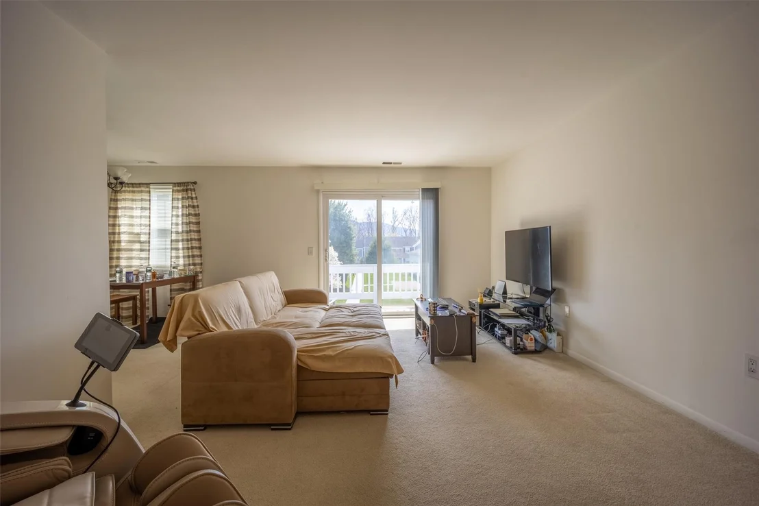 Photo of Unit F at 901 Commons Way