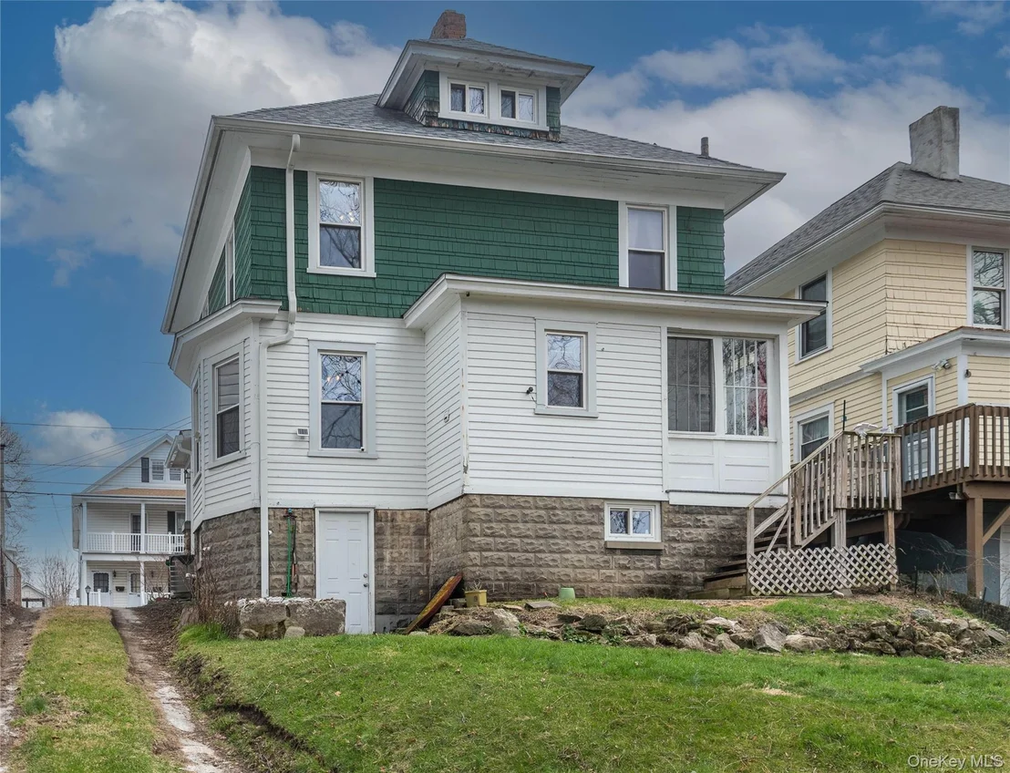 Photo of 17 Streit Avenue