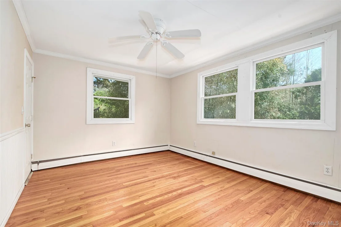 Photo of 121 Parkview Place