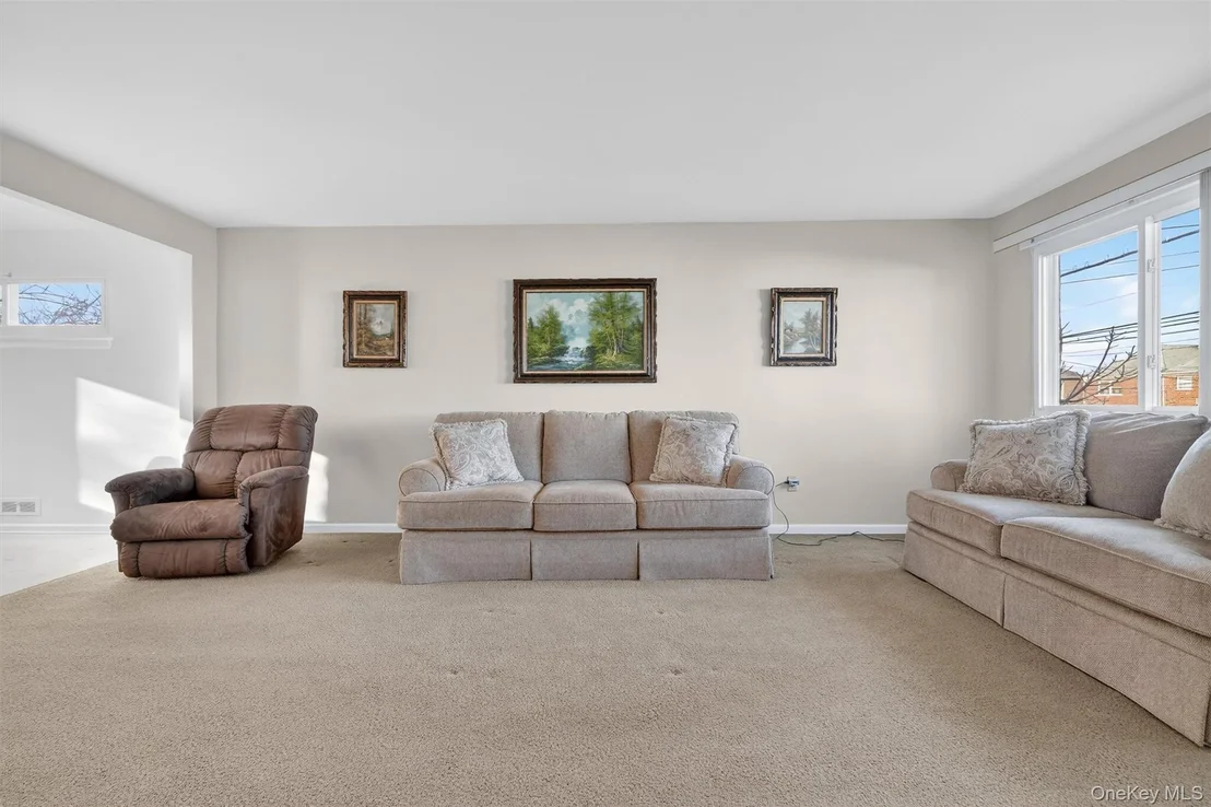 Photo of 725 Logan Avenue