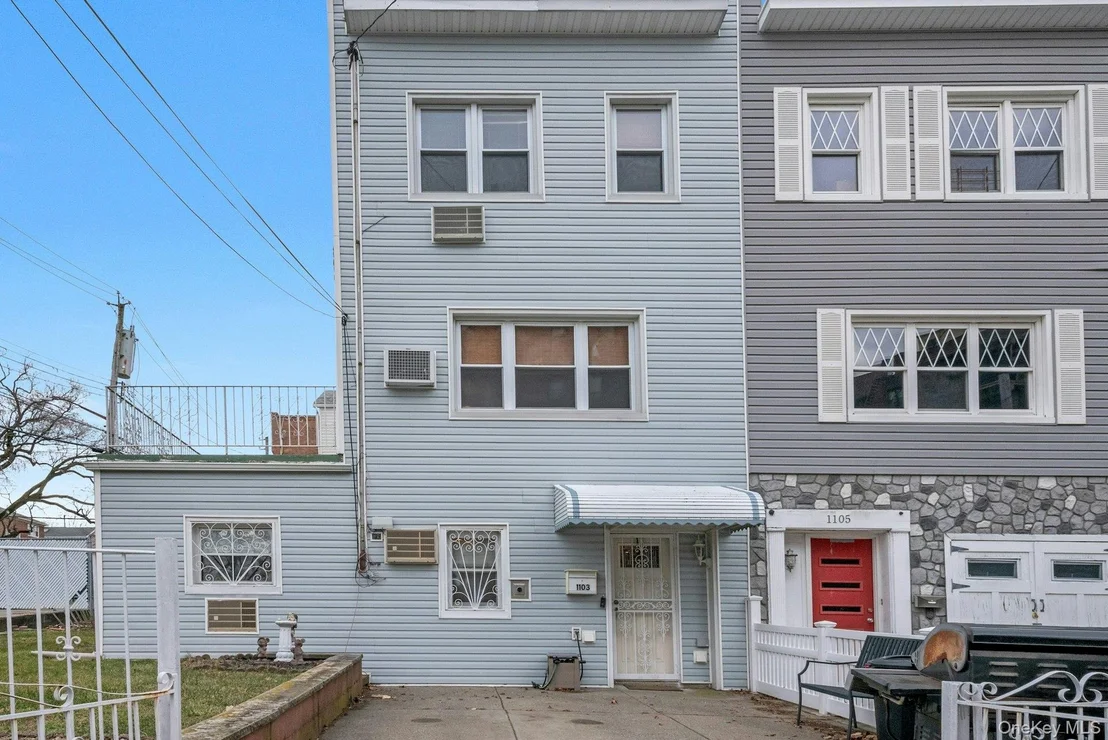 Photo of 1103 Stadium Avenue