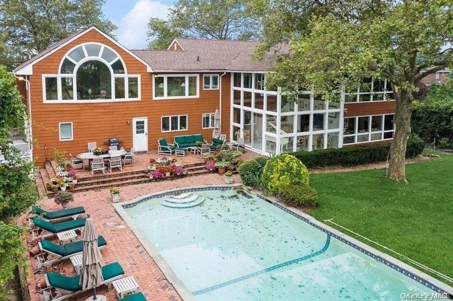 Photo of 30 Thixton Drive