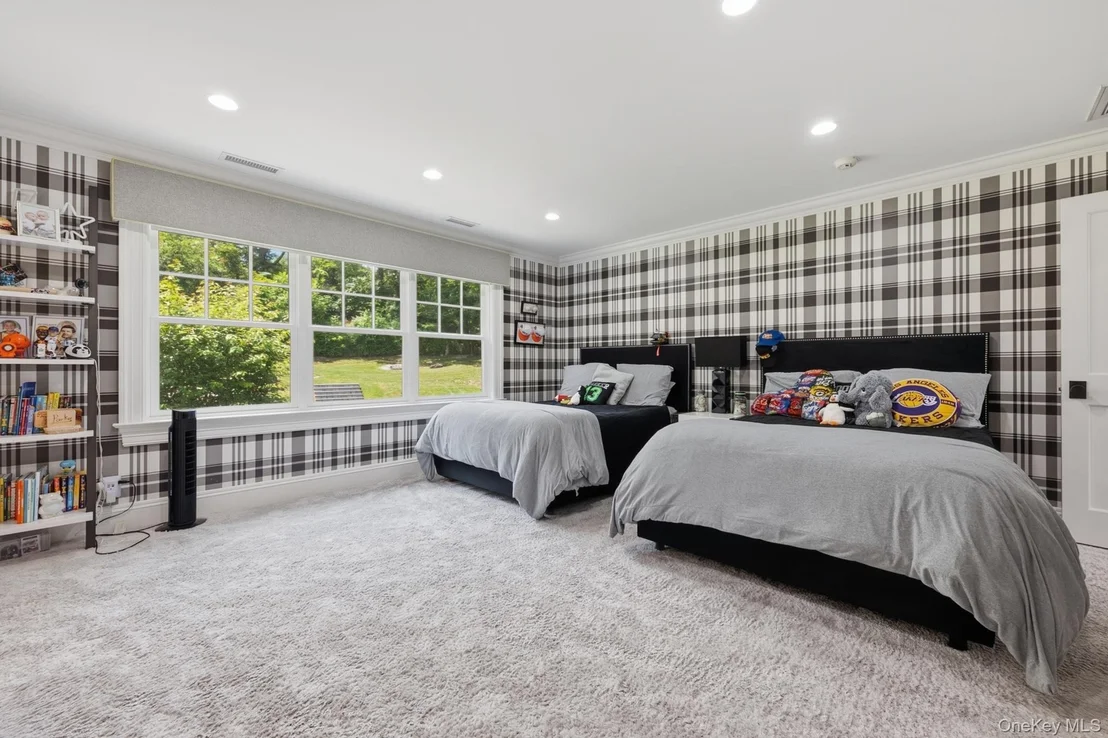 Photo of 11 Long Pond Road